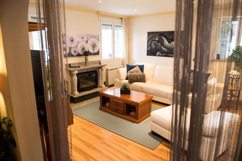 Chalet De 5 Habitaciones En La Sierra De Madrid El Olivo De Miraflores ミラフローレス・デ・ラ・シエラ エクステリア 写真