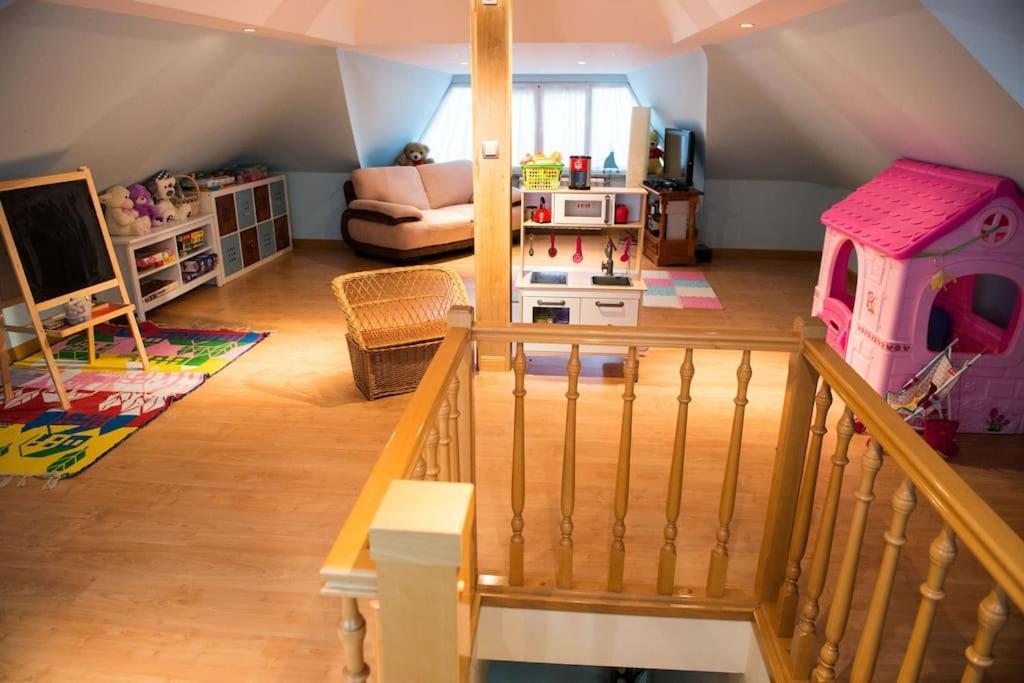 Chalet De 5 Habitaciones En La Sierra De Madrid El Olivo De Miraflores ミラフローレス・デ・ラ・シエラ エクステリア 写真