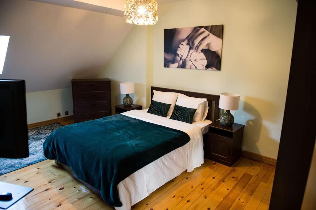 Chalet De 5 Habitaciones En La Sierra De Madrid El Olivo De Miraflores ミラフローレス・デ・ラ・シエラ エクステリア 写真
